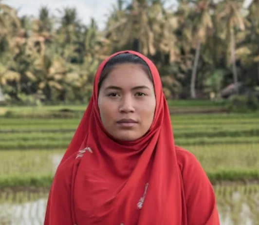 Ratna Gumilar, pembeli cocopeat untuk pembibitan di Parigi
